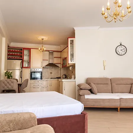 Studio, 3 Min To Skanderbeg Appartement *